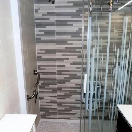 - Au Coeur Du Centre-ville - A Seulement 200m רויאן